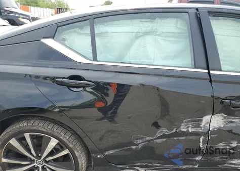 2022 Nissan Altima Sr z USA, uszkodzony, nr VIN 1N4BL4CV8NN317281